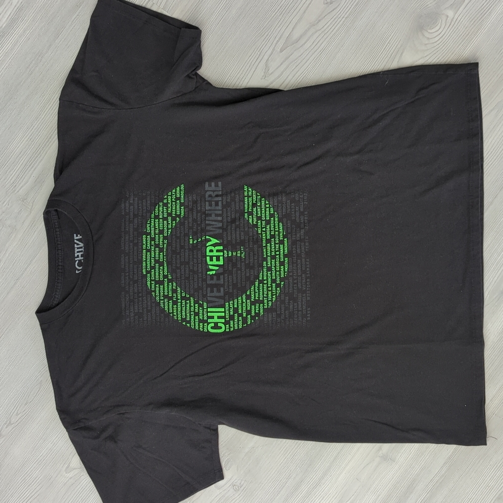 The Chive Everywhere men's TShirt Sz XL